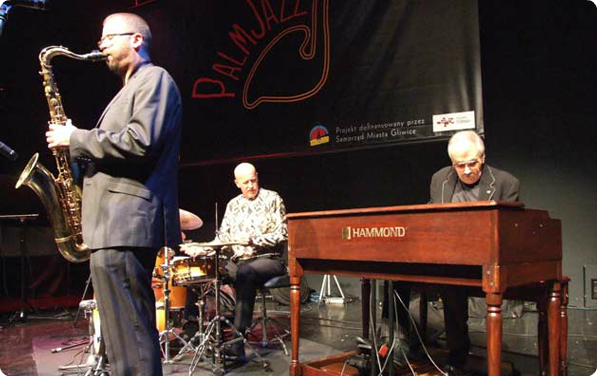 WOJCIECH KAROLAK QUARTET